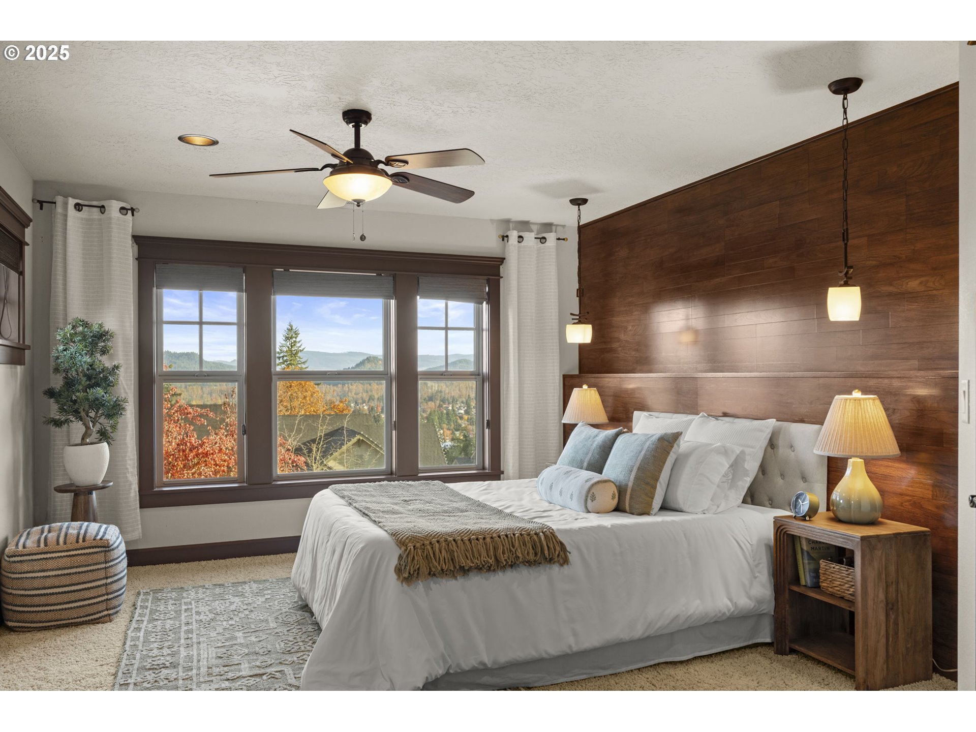 6035 Fernhill Loop Springfield, OR 97478 - Photo 40 of 48 a bedroom with a bed and window