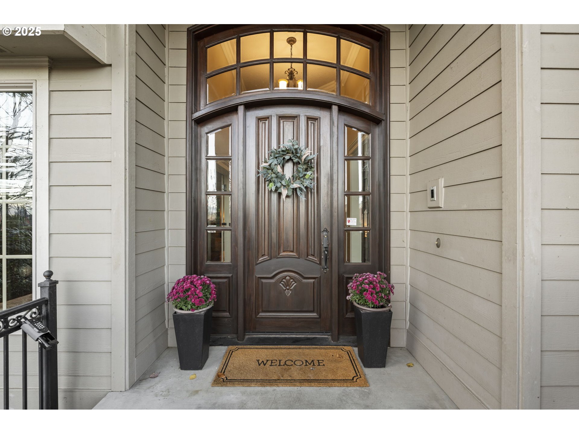 6035 Fernhill Loop Springfield, OR 97478 - Photo 4 of 48 a view of a door with a door
