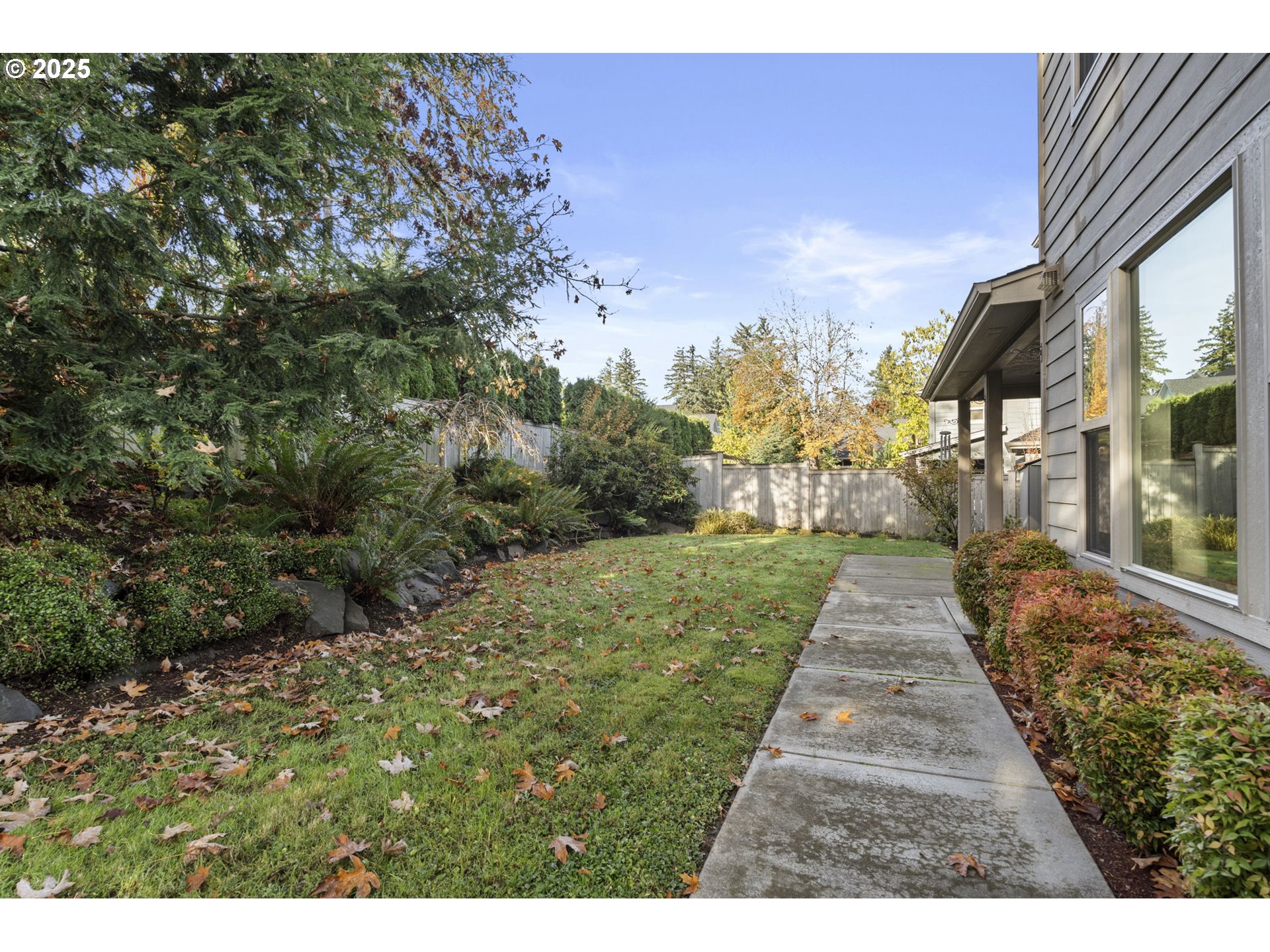 6035 Fernhill Loop Springfield, OR 97478 - Photo 45 of 48 a view of a pathway with a yard