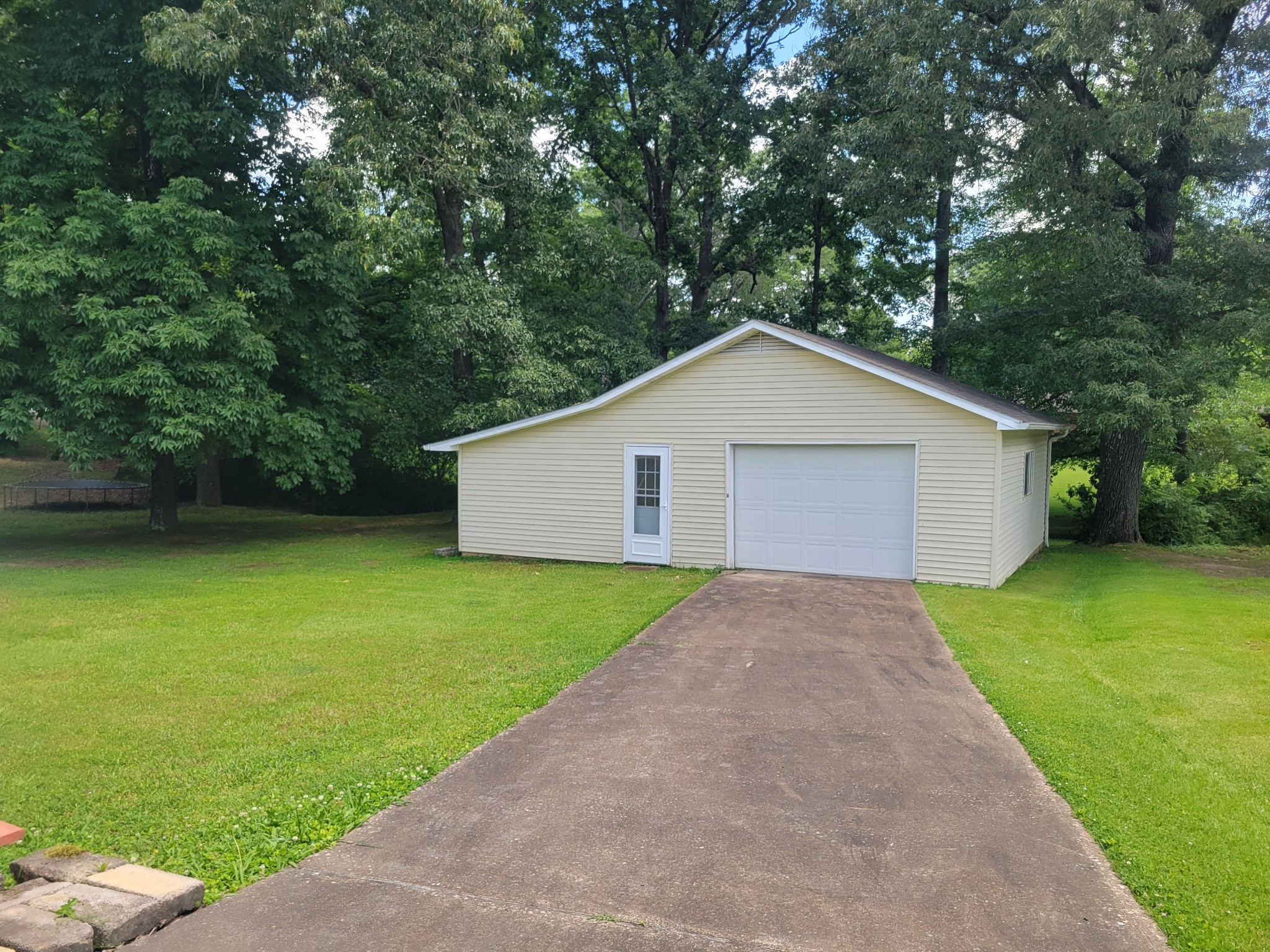 112 Lankford Road Paris, TN 38242 - Photo 4 of 16 Gallery Image 4