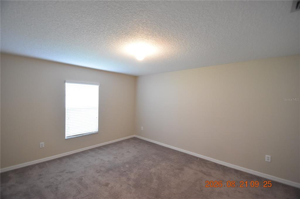 8436 Hunters Fork Loop Ruskin, FL 33573 - Photo 15 of 40 Gallery Image 15