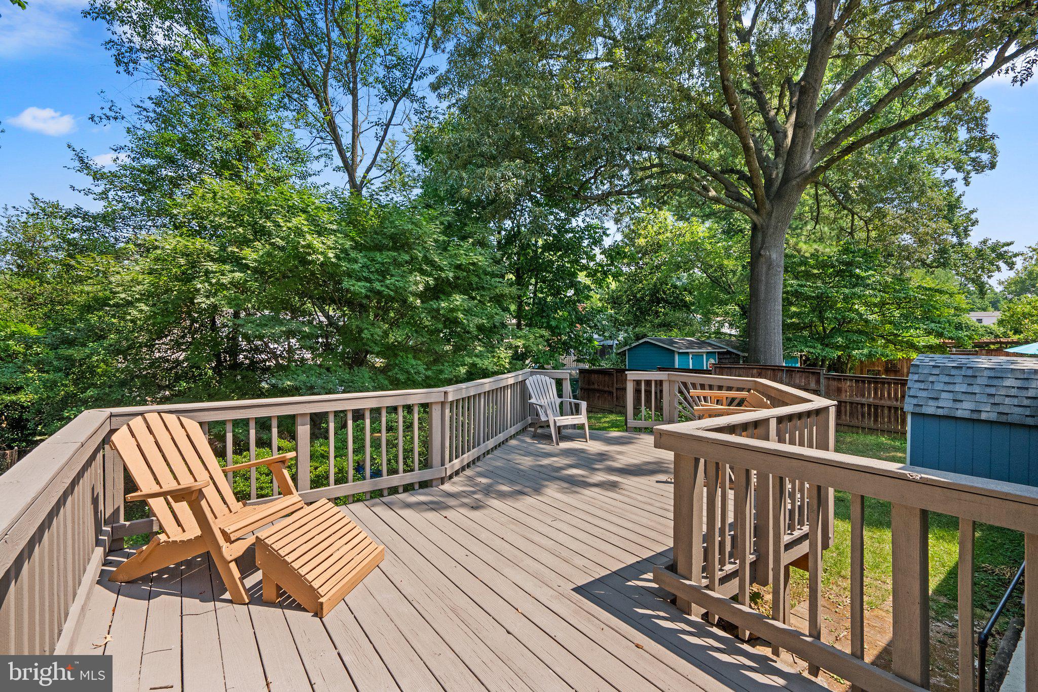 911 Kerwin Road Silver Spring, MD 20901 - Photo 39 of 54 Spacious rear deck