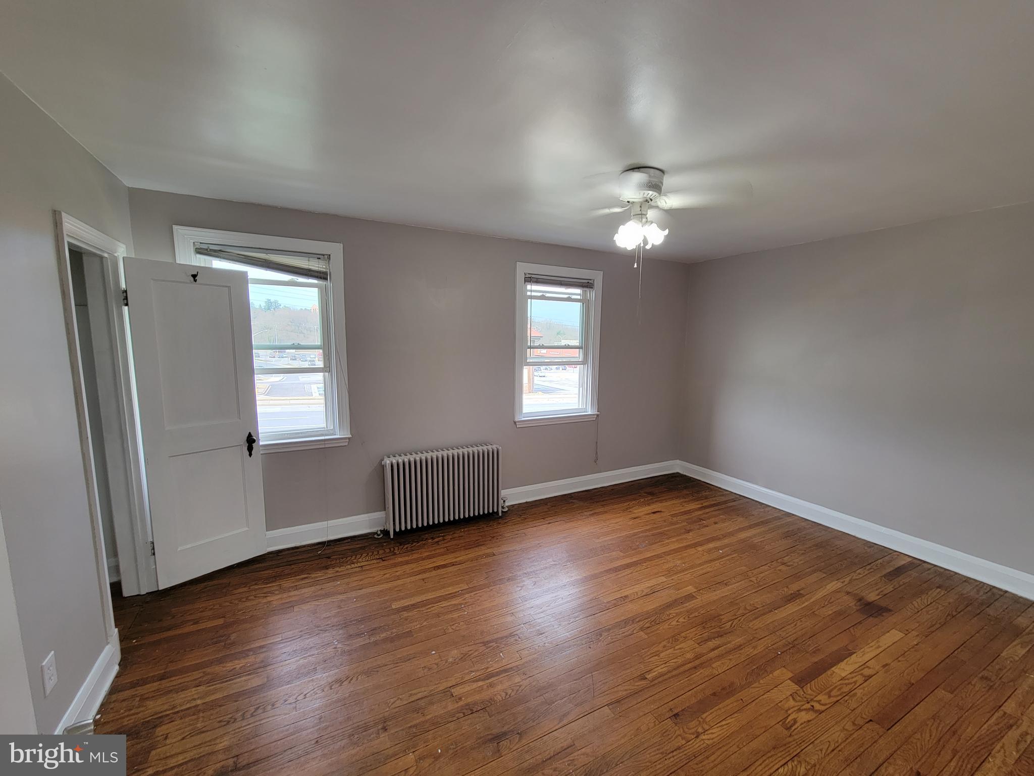 4635 Wilkens Avenue Baltimore, MD 21229 - Photo 10 of 12