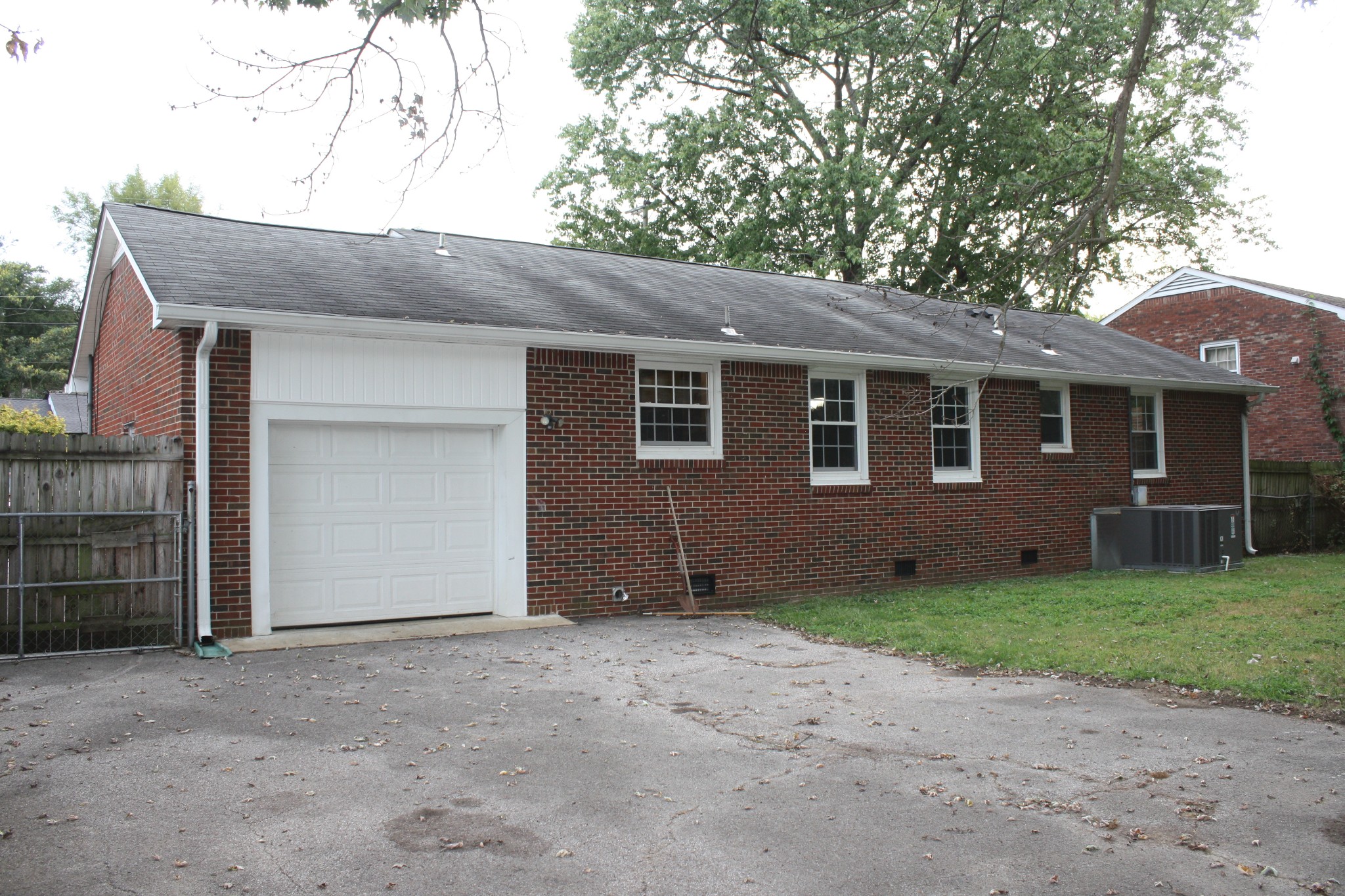 36 Benzing Road Antioch, TN 37013 - Photo 21 of 39 a backyard of a house