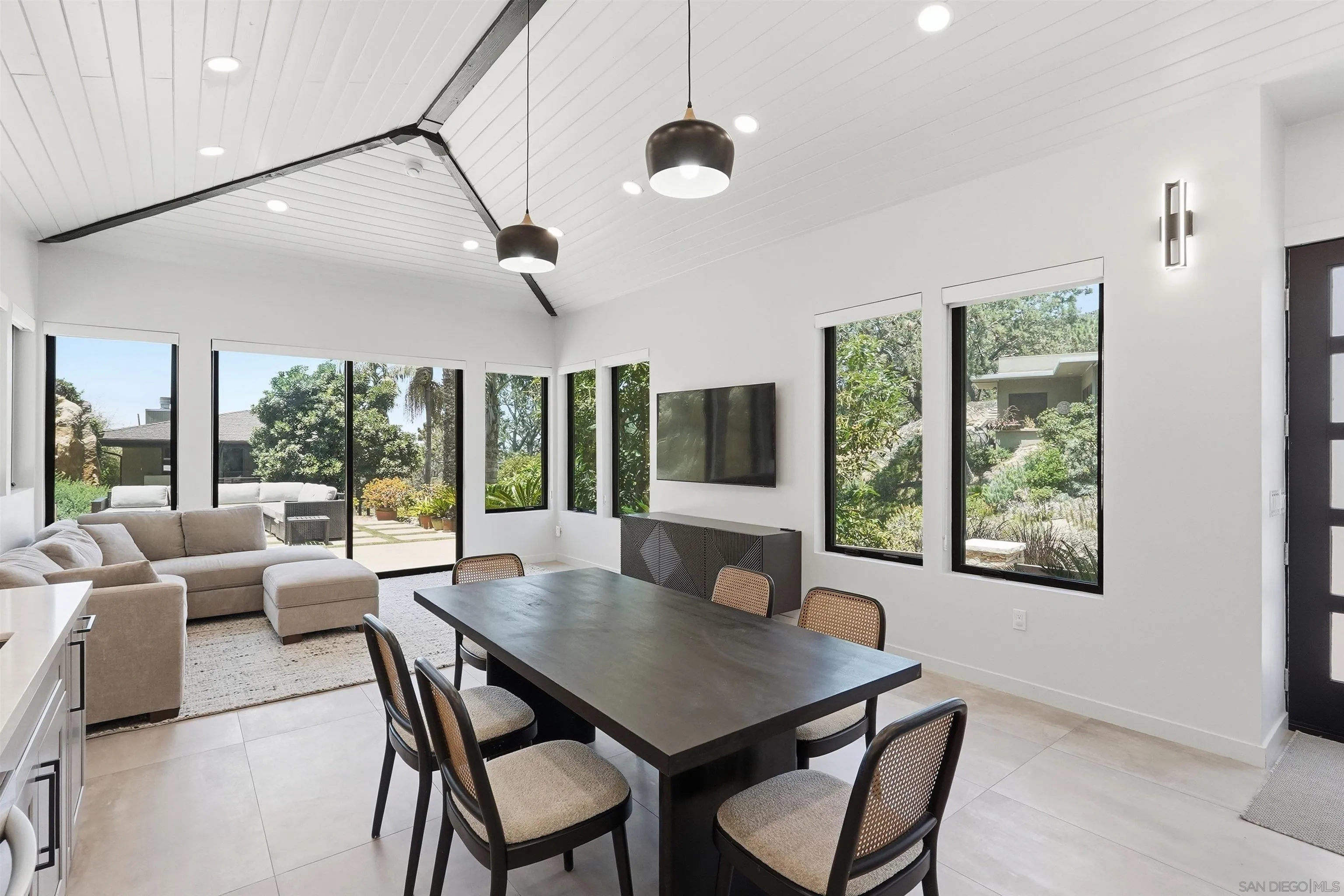 341 Hidden Pines Road Del Mar, CA 92014 - Photo 15 of 22