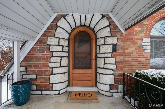 $379,900 | 6753 Oleatha Avenue, St. Louis, MO 63139