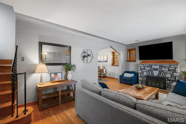 $379,900 | 6753 Oleatha Avenue, St. Louis, MO 63139