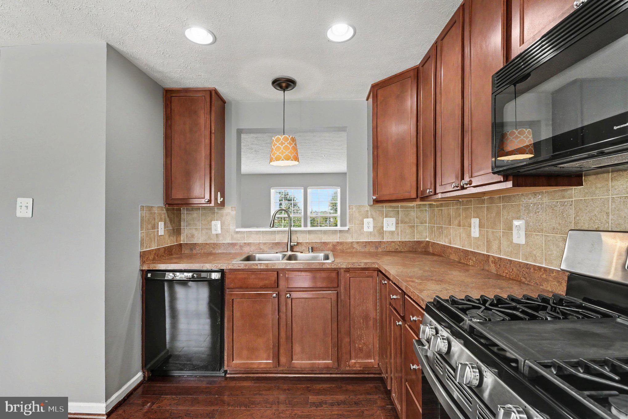 9864 Decatur Road Middle River, MD 21220 - Photo 16 of 35 Stainless steel appliances