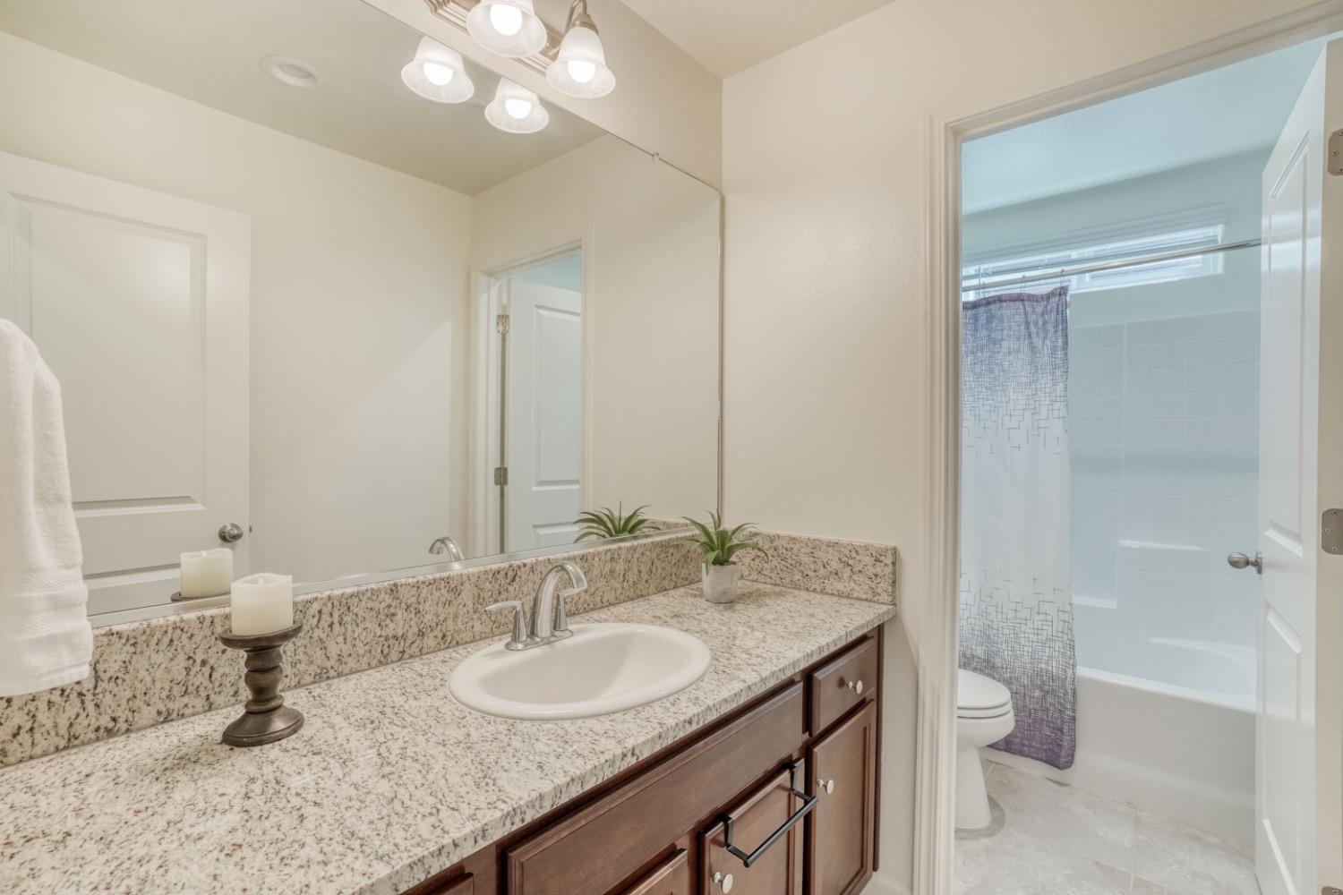 933 Winchell Way West Madera, CA 93636 - Photo 9 of 28