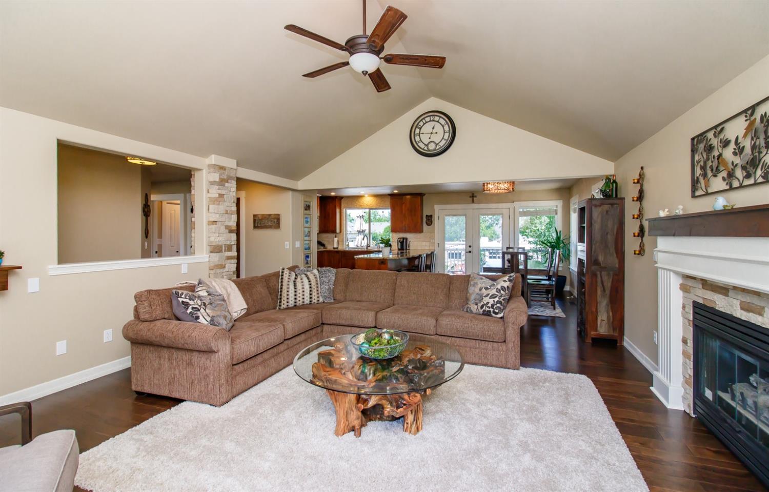 2415 Spring Street Medford, OR 97504 - Photo 5 of 29 Additional Photo