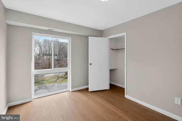 $2,200 | 6137 Edsall Road, Unit I, Alexandria, VA 22304