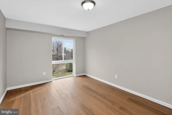 $2,200 | 6137 Edsall Road, Unit I, Alexandria, VA 22304