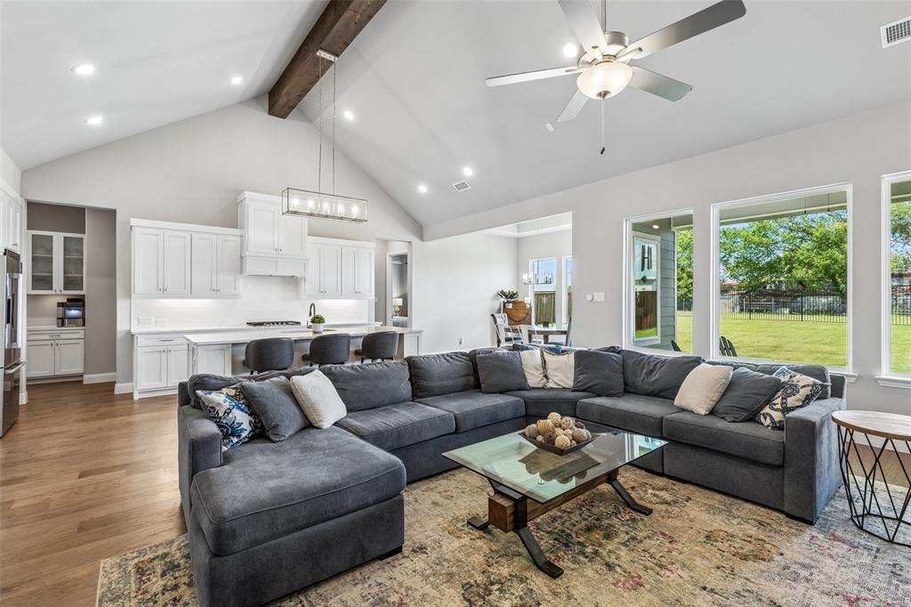 8914 Edna Place Rowlett, TX 75089 - Photo 5 of 35 Large bright open living area