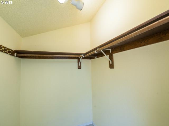 4596 Southwest Comus Place, Unit 6B Portland, OR 97219 - Photo 14 of 16 Gallery Image 14