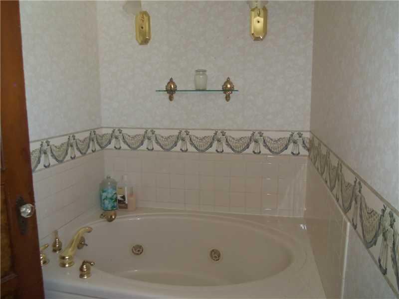 295 Fremont Road Charleroi, PA 15022 - Photo 9 of 13 Full Bath.