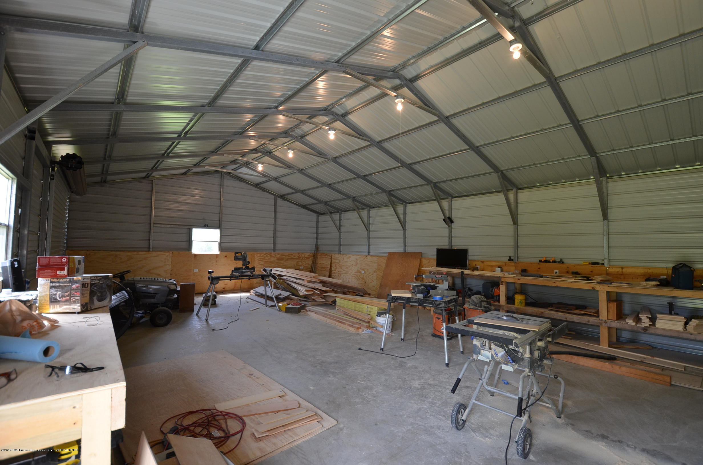 10671 Stark Acres Road Olive Branch, MS 38654 - Photo 27 of 30 Inside Workshop