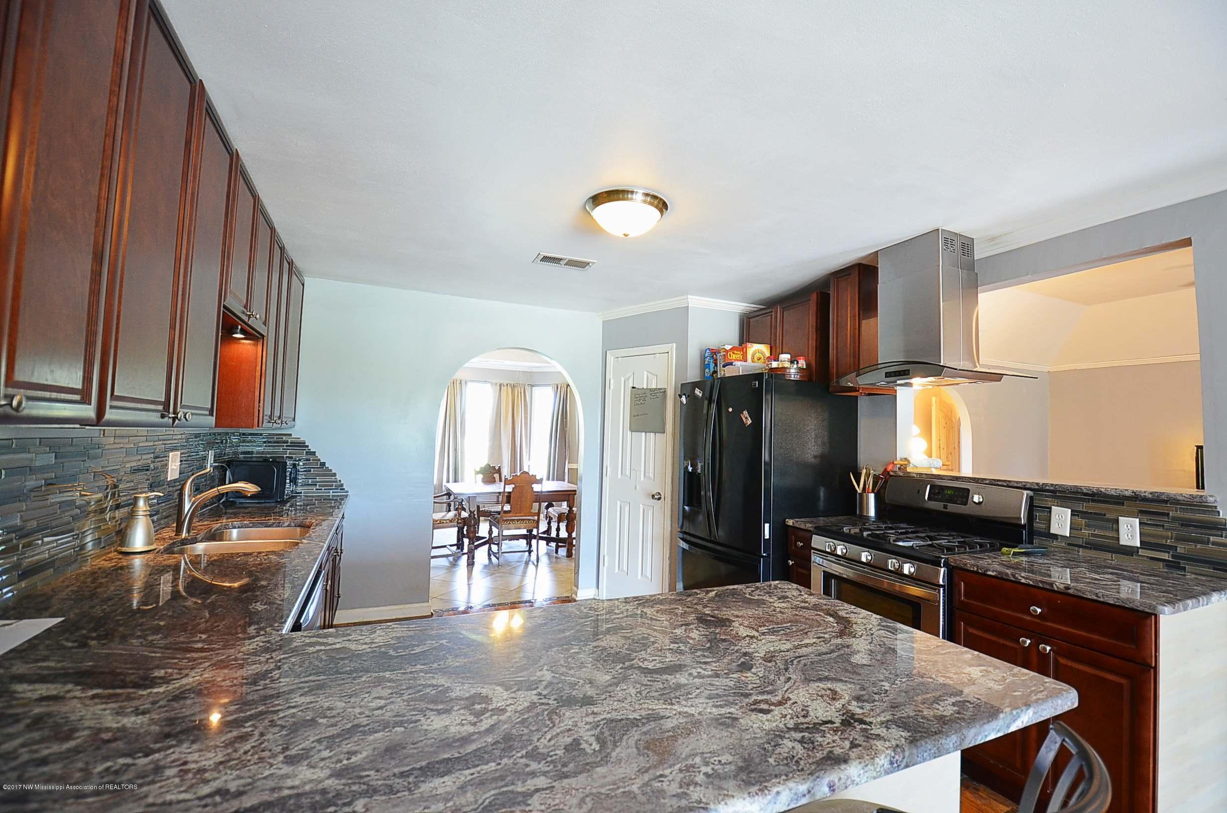 10671 Stark Acres Road Olive Branch, MS 38654 - Photo 7 of 30 Kit from Breakfast bar