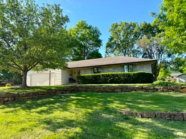 $230,000 | 4631 Southeast 26th Terrace, Topeka, KS 66605
