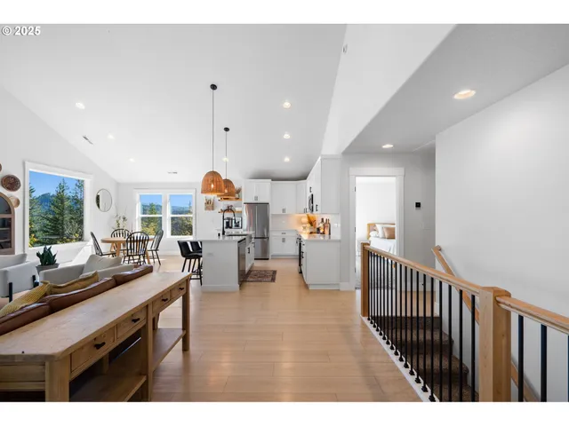 $700,000 | 260 Bald Eagle Road, Ariel, WA 98603