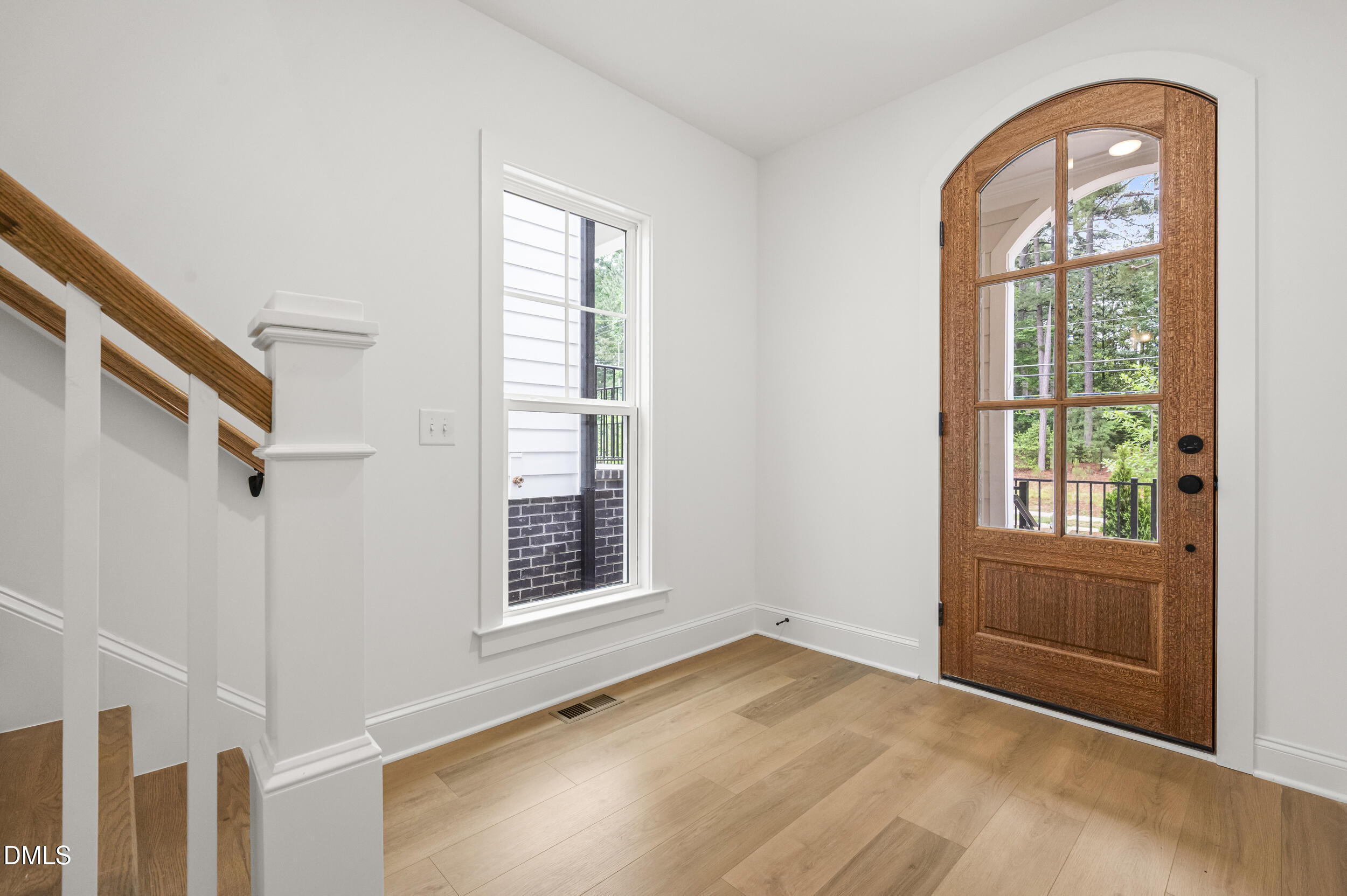 726 Powell Drive Raleigh, NC 27606 - Photo 4 of 26