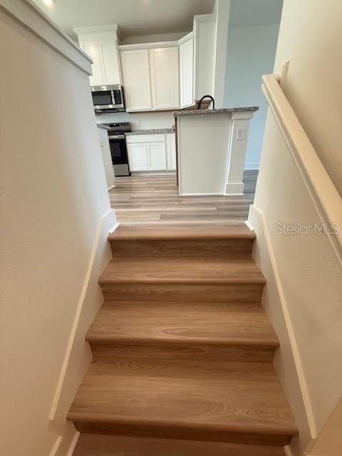 15226 Groveside Road Winter Garden, FL 34787 - Photo 5 of 27