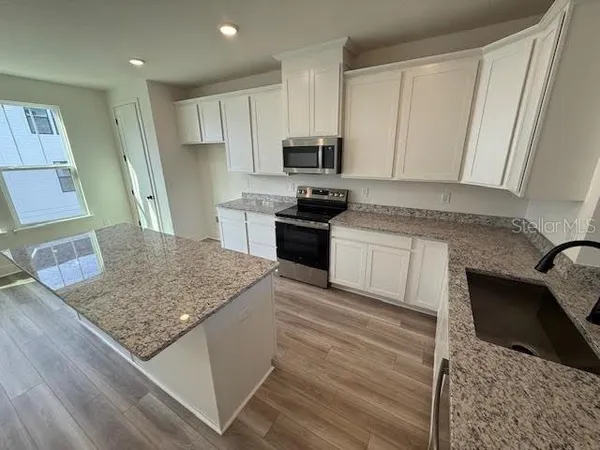 $2,900 | 15226 Groveside Road, Winter Garden, FL 34787