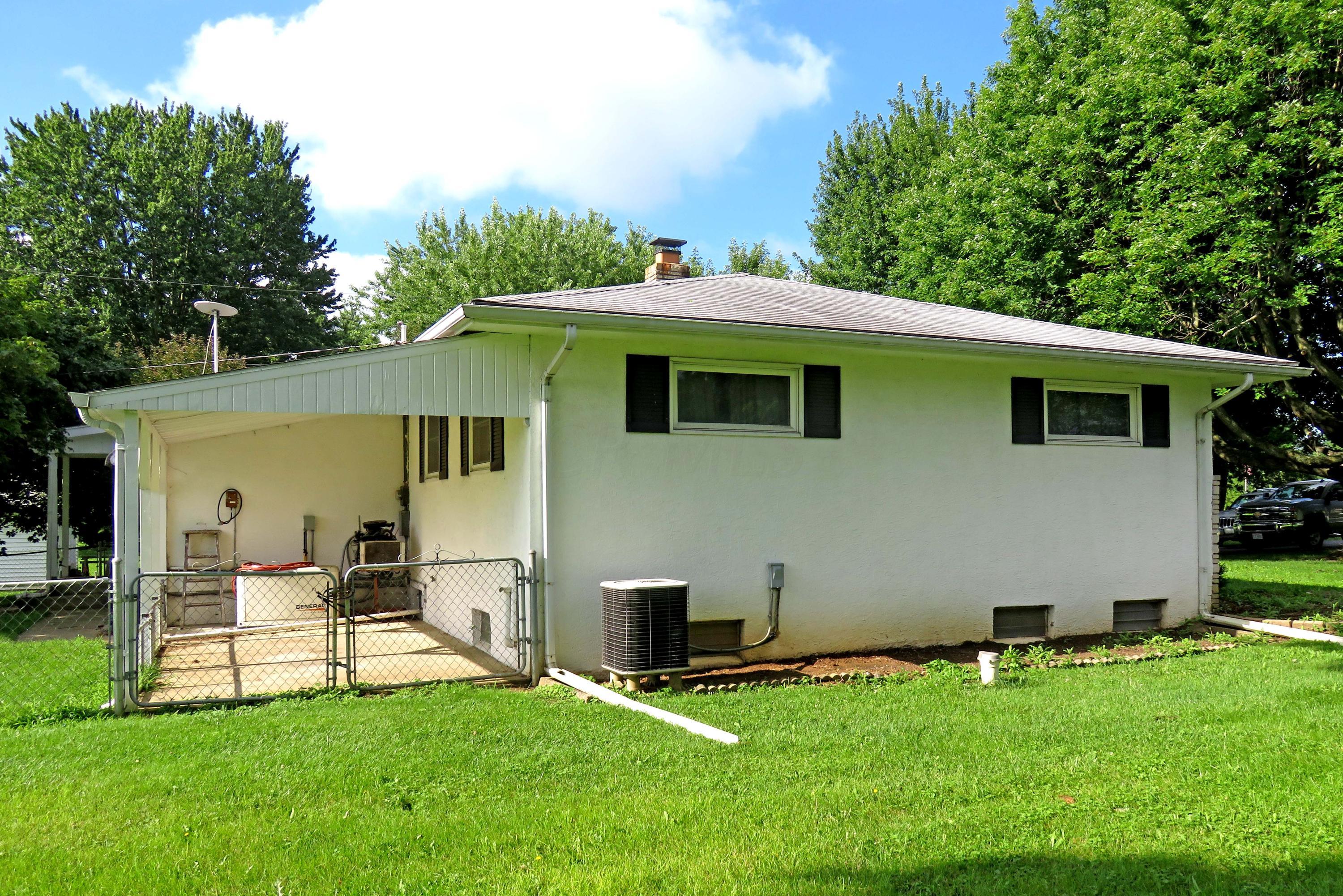 176 Alton Road Galloway, OH 43119 - Photo 3 of 26 Gallery Image 3