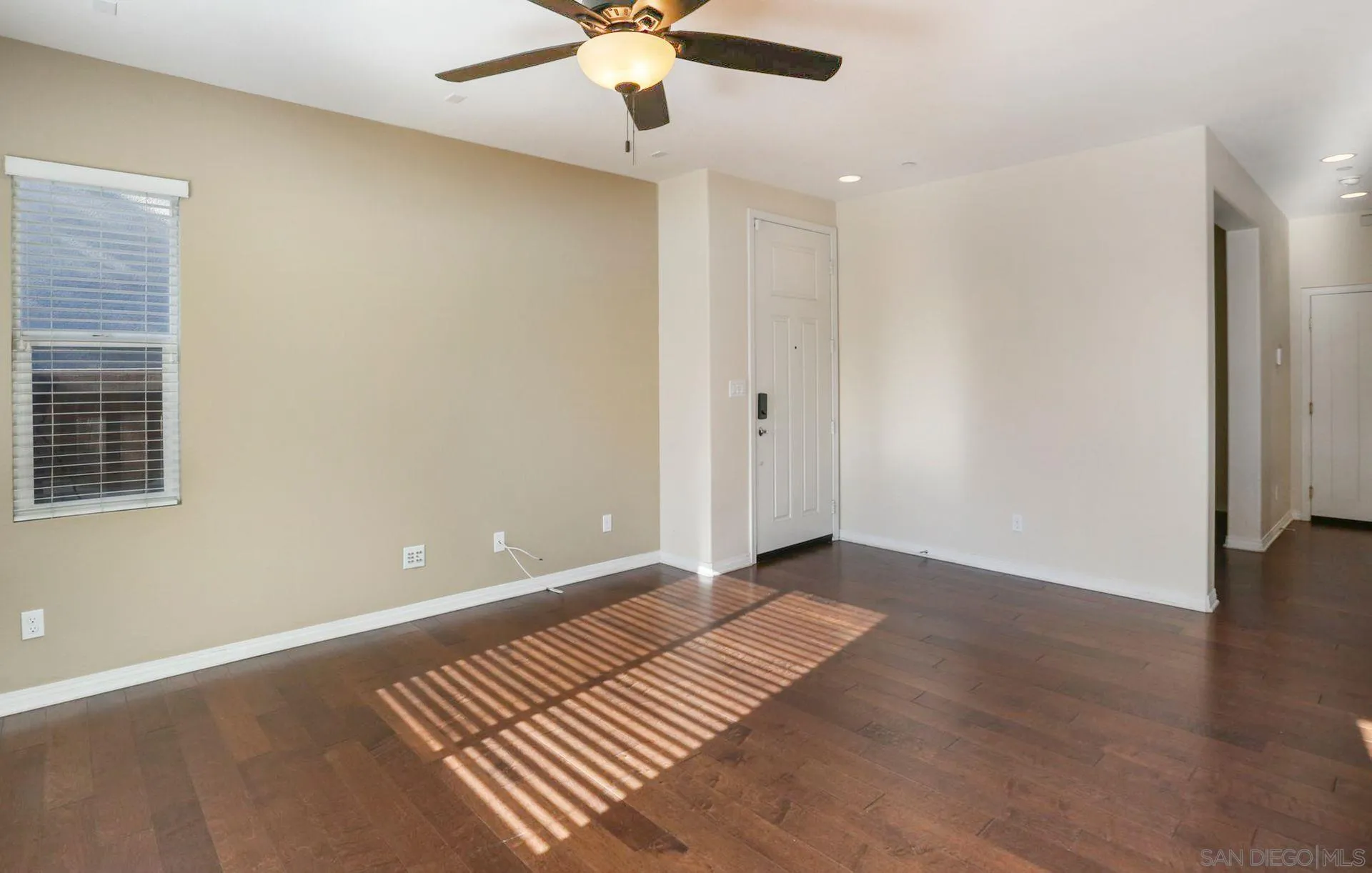 11873 Caminito Rihely Lakeside, CA 92040 - Photo 4 of 33 Gallery Image 4
