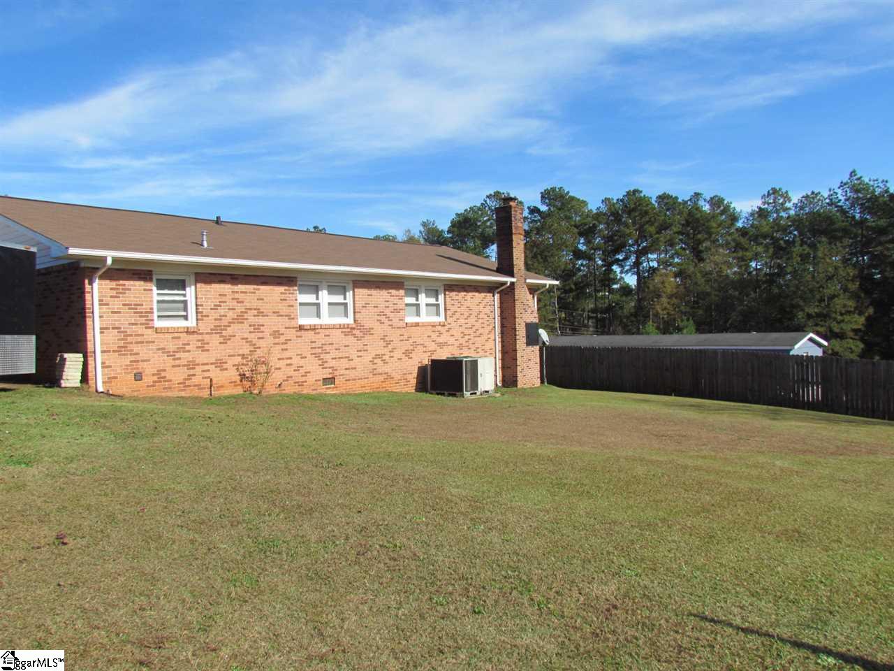 136 Grasshopper Hill Road Pickens, SC 29671 - Photo 4 of 15