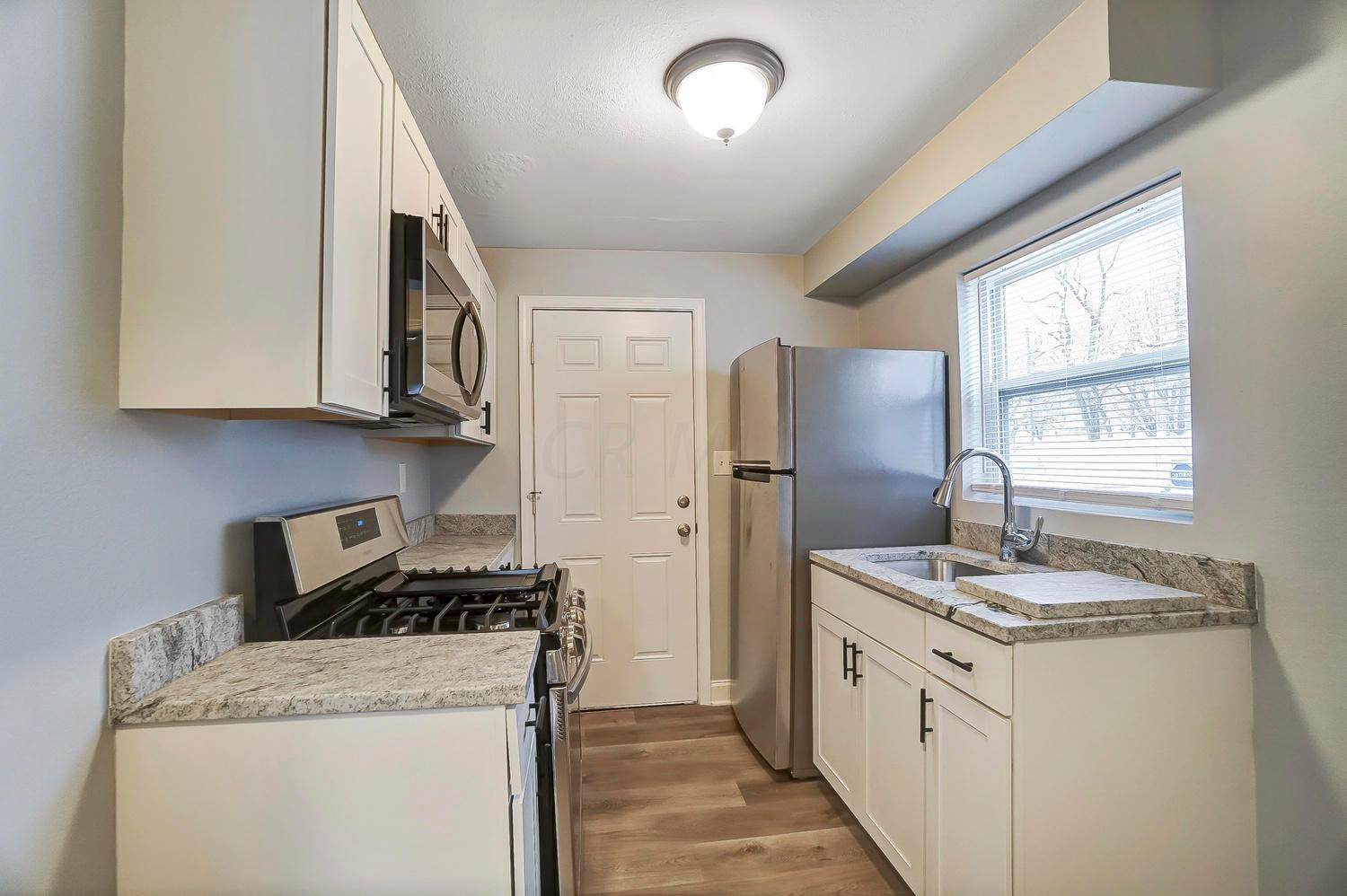3134 Howey Road Columbus, OH 43224 - Photo 8 of 25