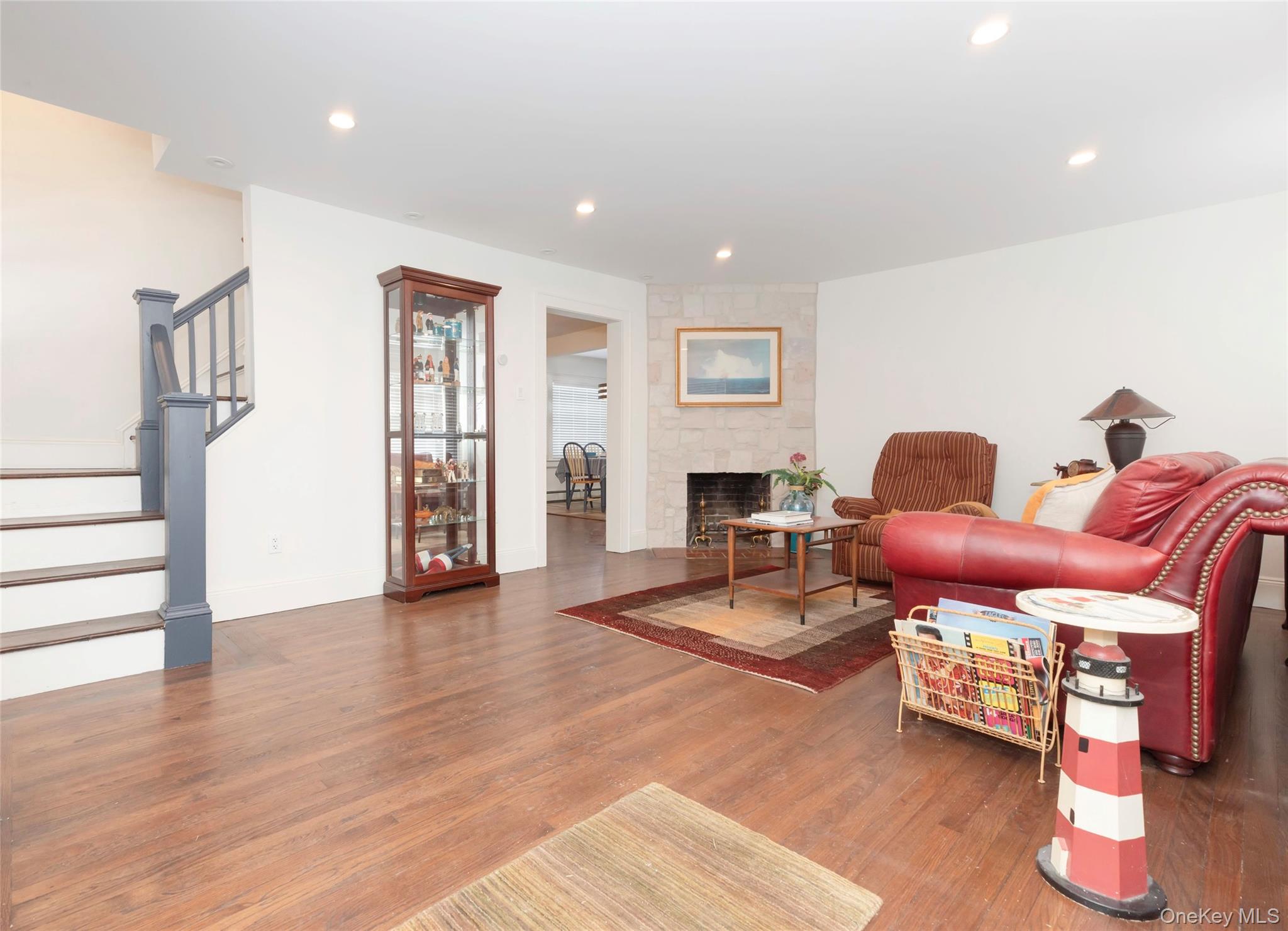 211 Bowne Street Bronx, NY 10464 - Photo 2 of 28
