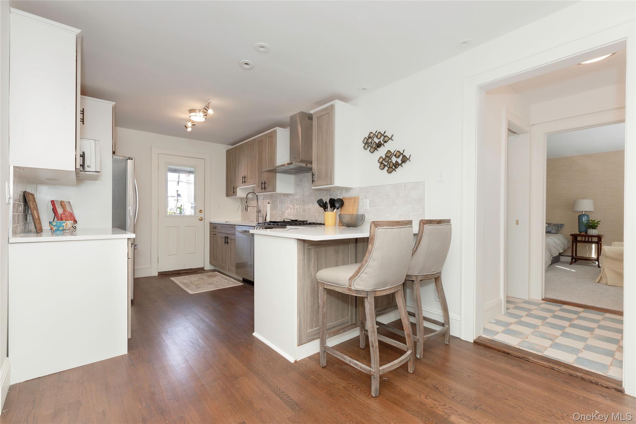 211 Bowne Street Bronx, NY 10464 - Photo 7 of 28