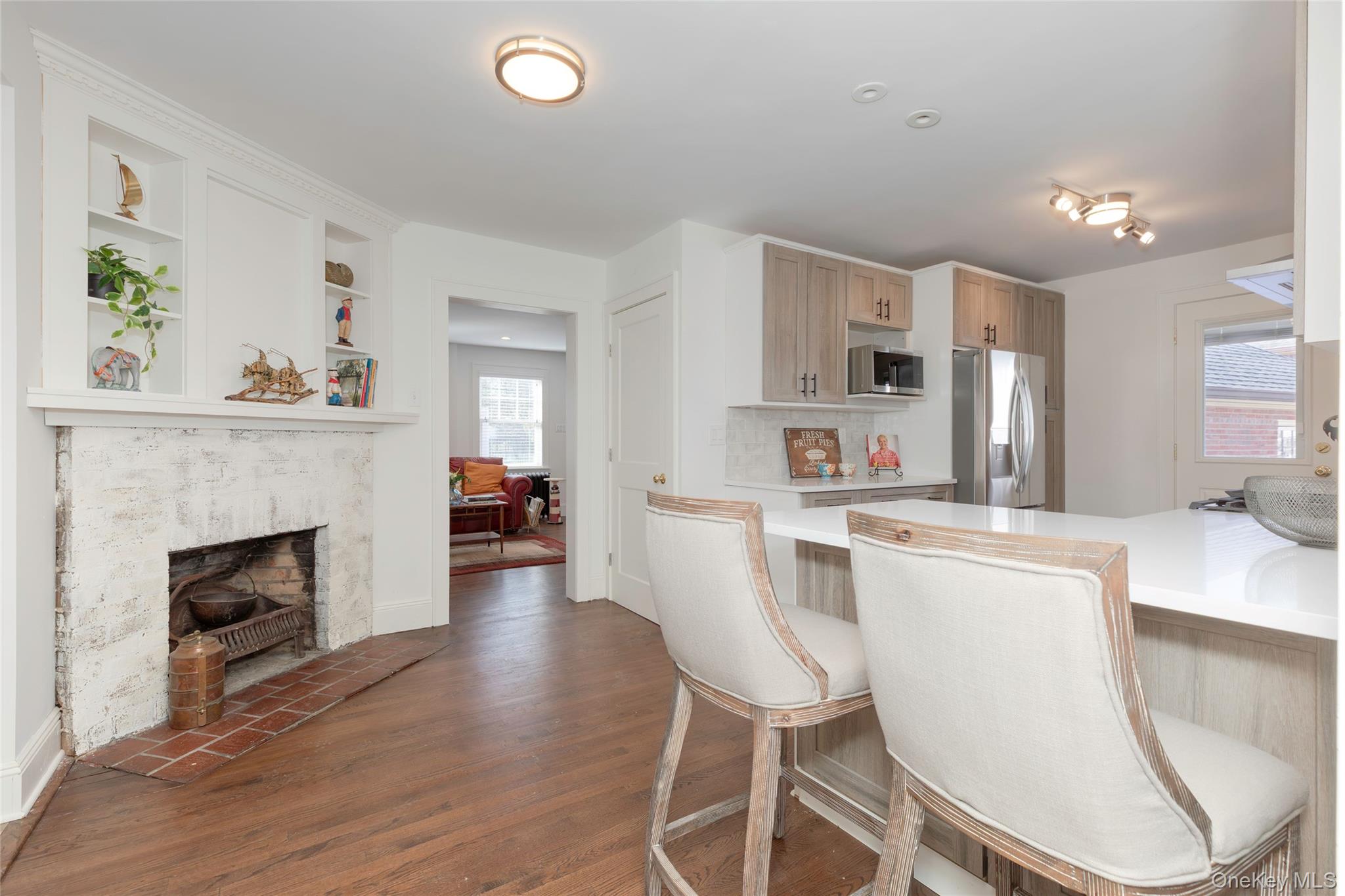 211 Bowne Street Bronx, NY 10464 - Photo 8 of 28
