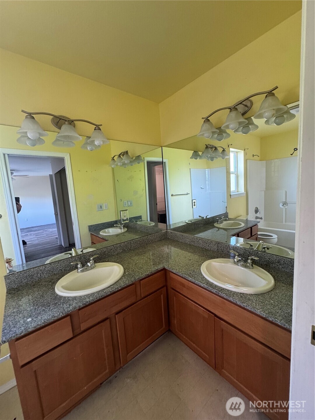 2601 Northwoods Loop Road Mount Vernon, WA 98273 - Photo 8 of 10