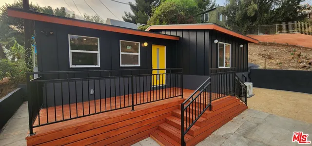 $3,600 | 3015 1/2 Future Place, Los Angeles, CA 90065