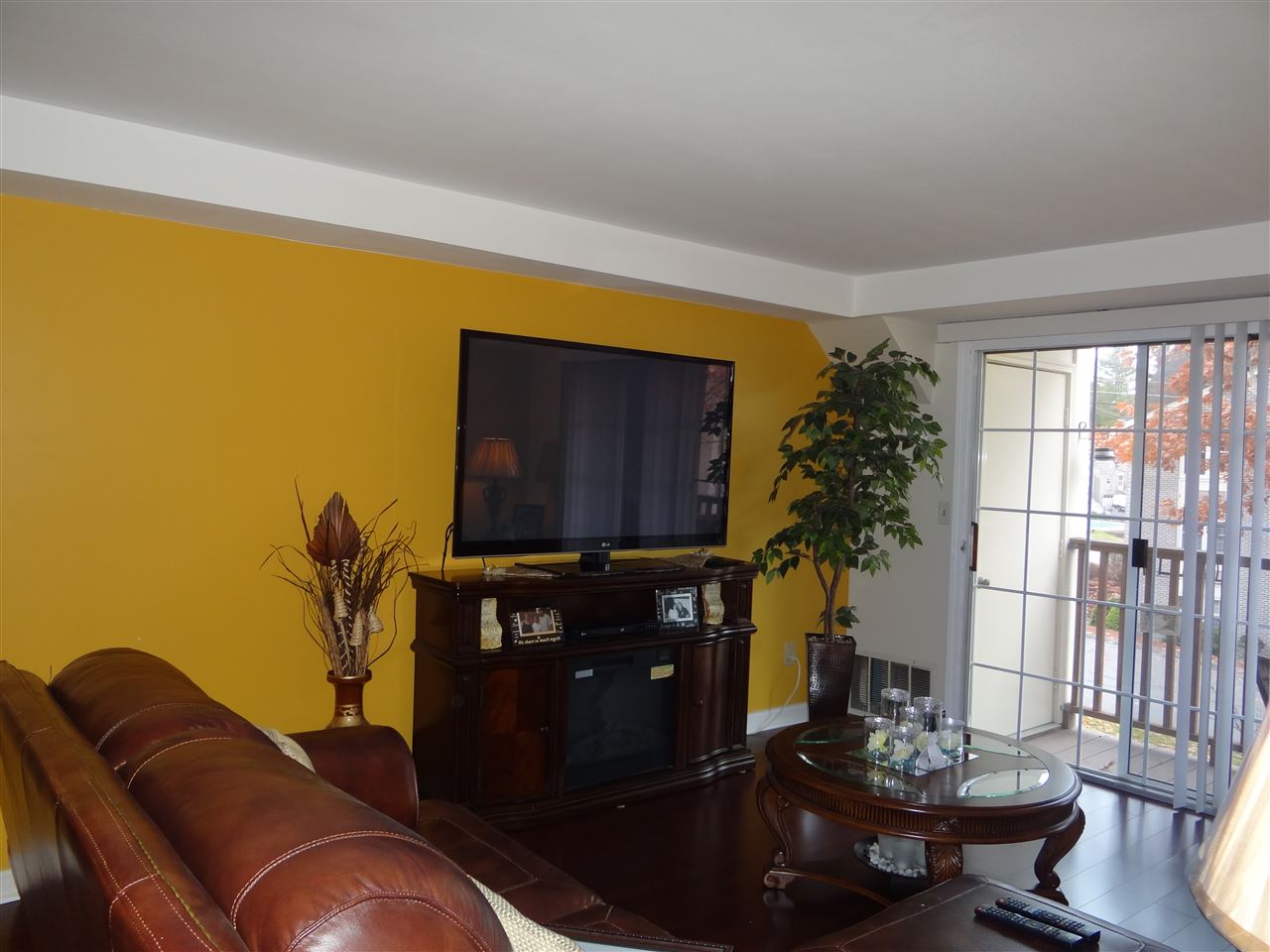 220 Cannongate III Road Nashua, NH 03063 - Photo 4 of 15 Gallery Image 4