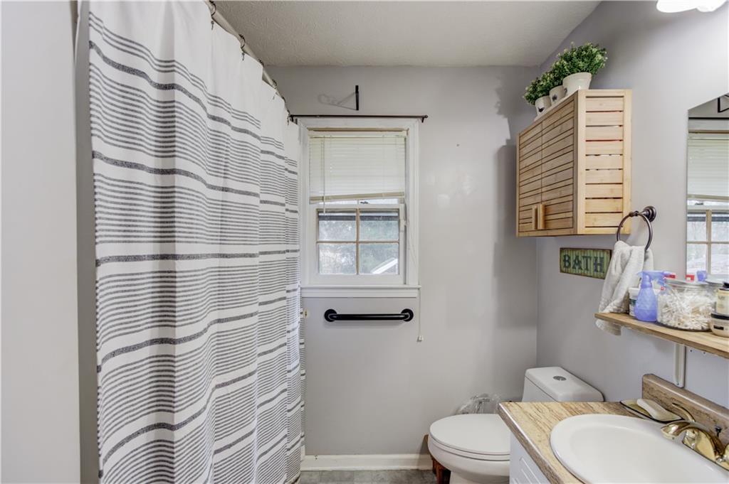 538 Valleyview Drive Winder, GA 30680 - Photo 12 of 25