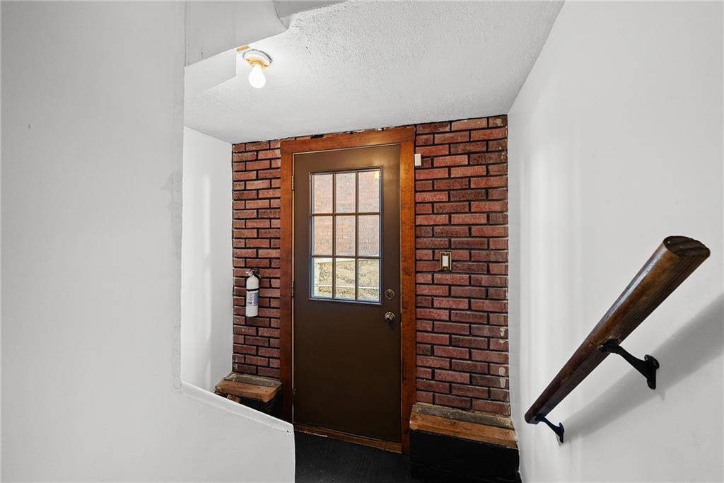 810 Collier Street Carnegie, PA 15106 - Photo 26 of 34