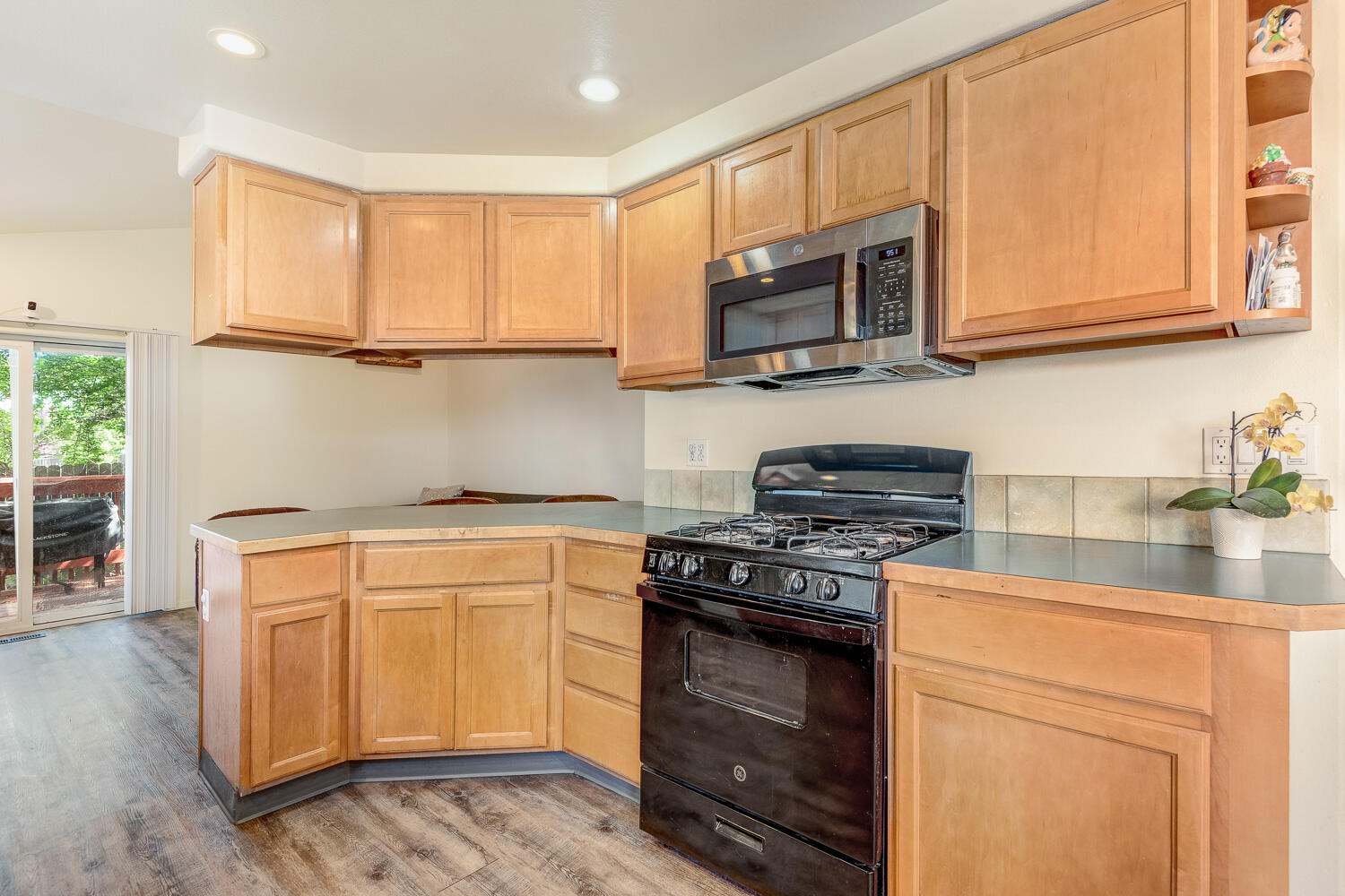 2770 Faith Bend, OR 97701 - Photo 11 of 26