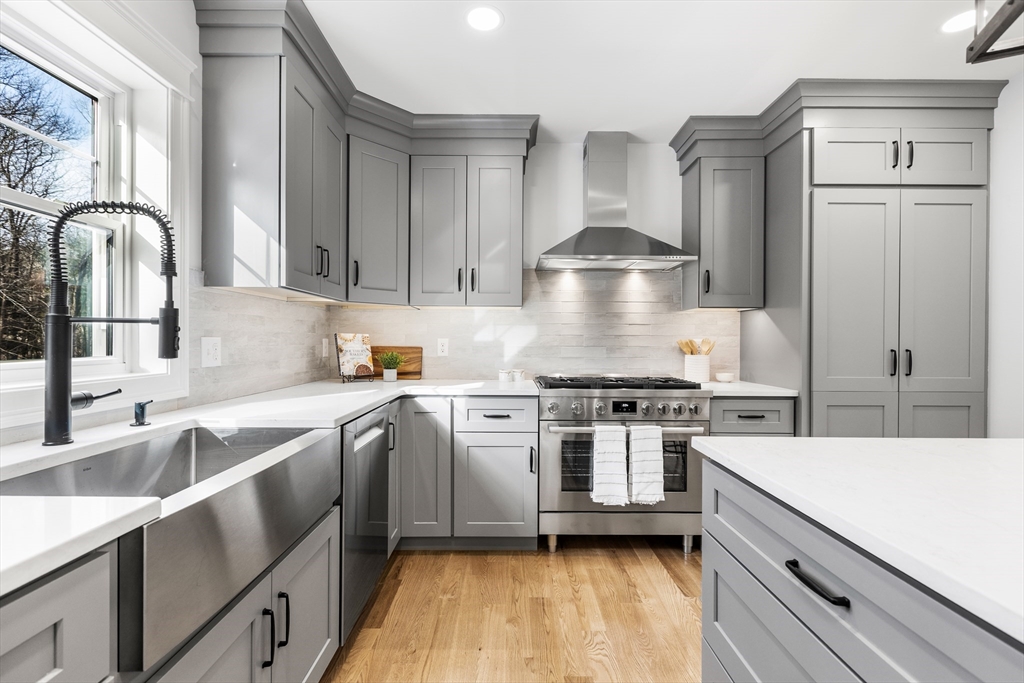 23 County Road Burlington, MA 01803 - Photo 16 of 42