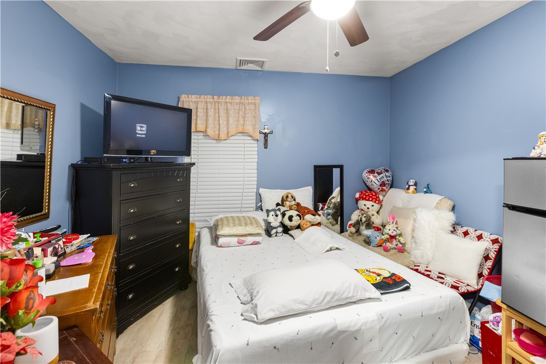 42 Burnside Street Providence, RI 02905 - Photo 8 of 17