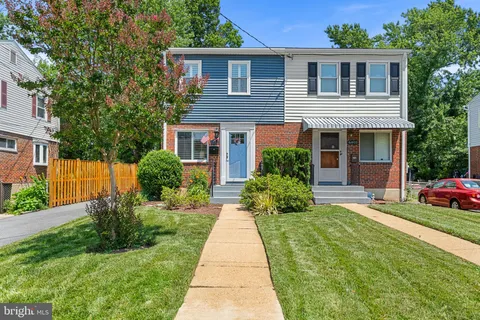 $599,999 | 6801 Radcliffe Drive, Alexandria, VA 22307