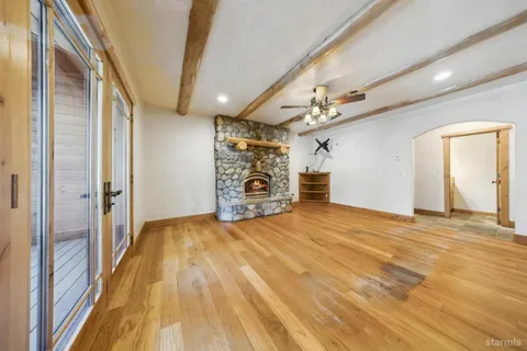 $980,000 | 1932 Apache Avenue, South Lake Tahoe, CA 96150