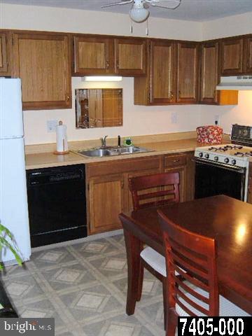 3184 Muirfield Road Dover, PA 17315 - Photo 8 of 19 Gallery Image 8