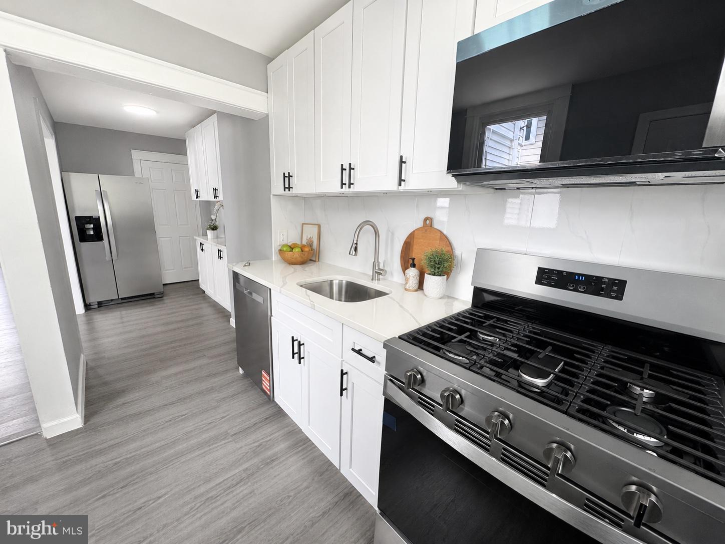 426 Arbor Road Lansdowne, PA 19050 - Photo 14 of 29 stainless steel appliances