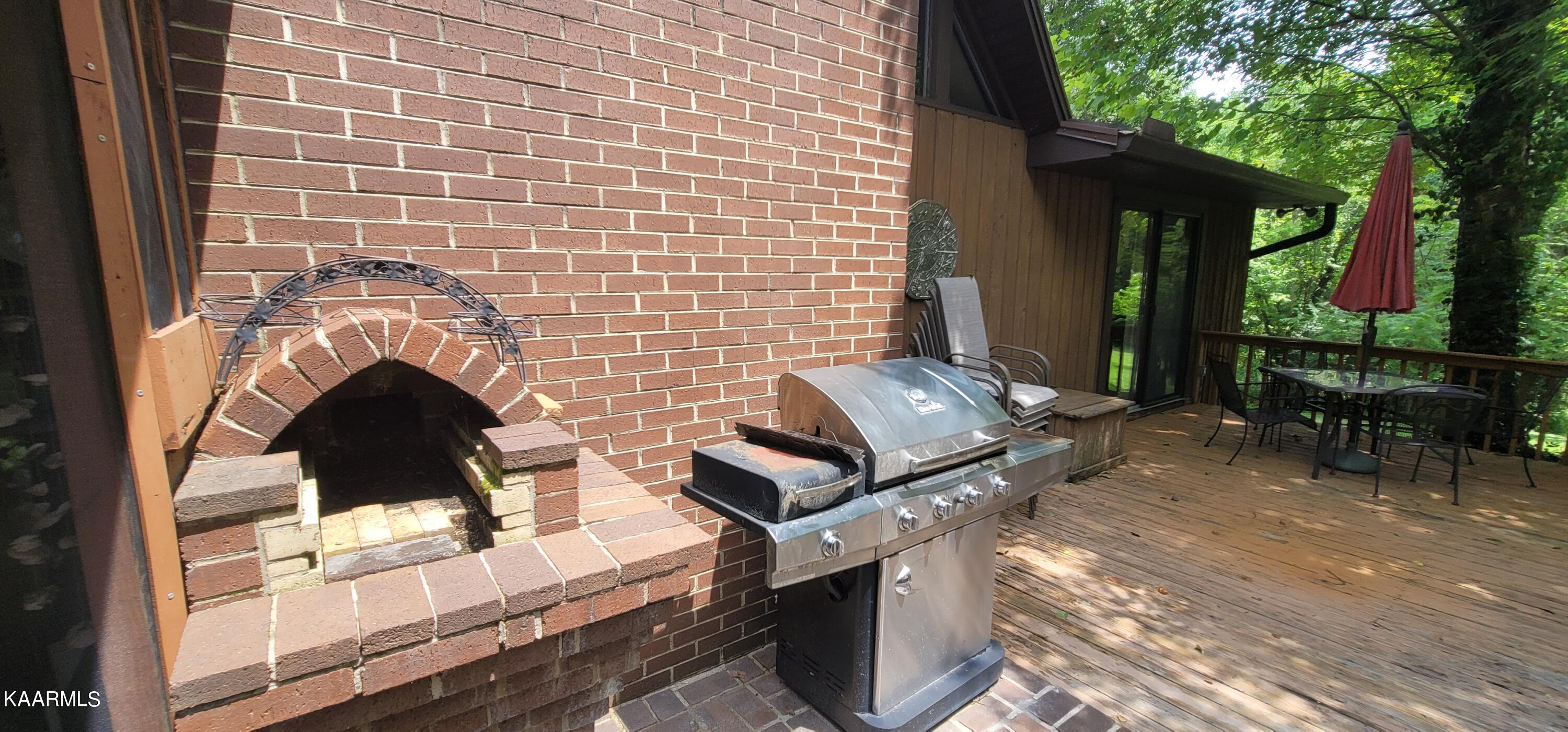 5936 Lanier Road Maryville, TN 37801 - Photo 26 of 40 Deck