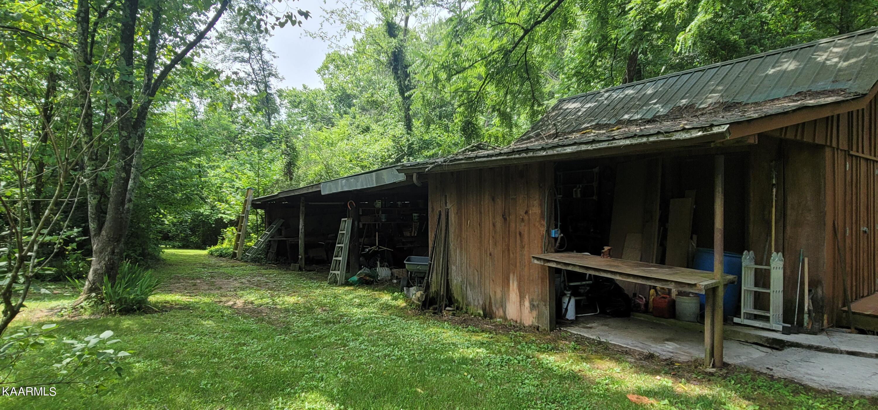 5936 Lanier Road Maryville, TN 37801 - Photo 30 of 40 Shed