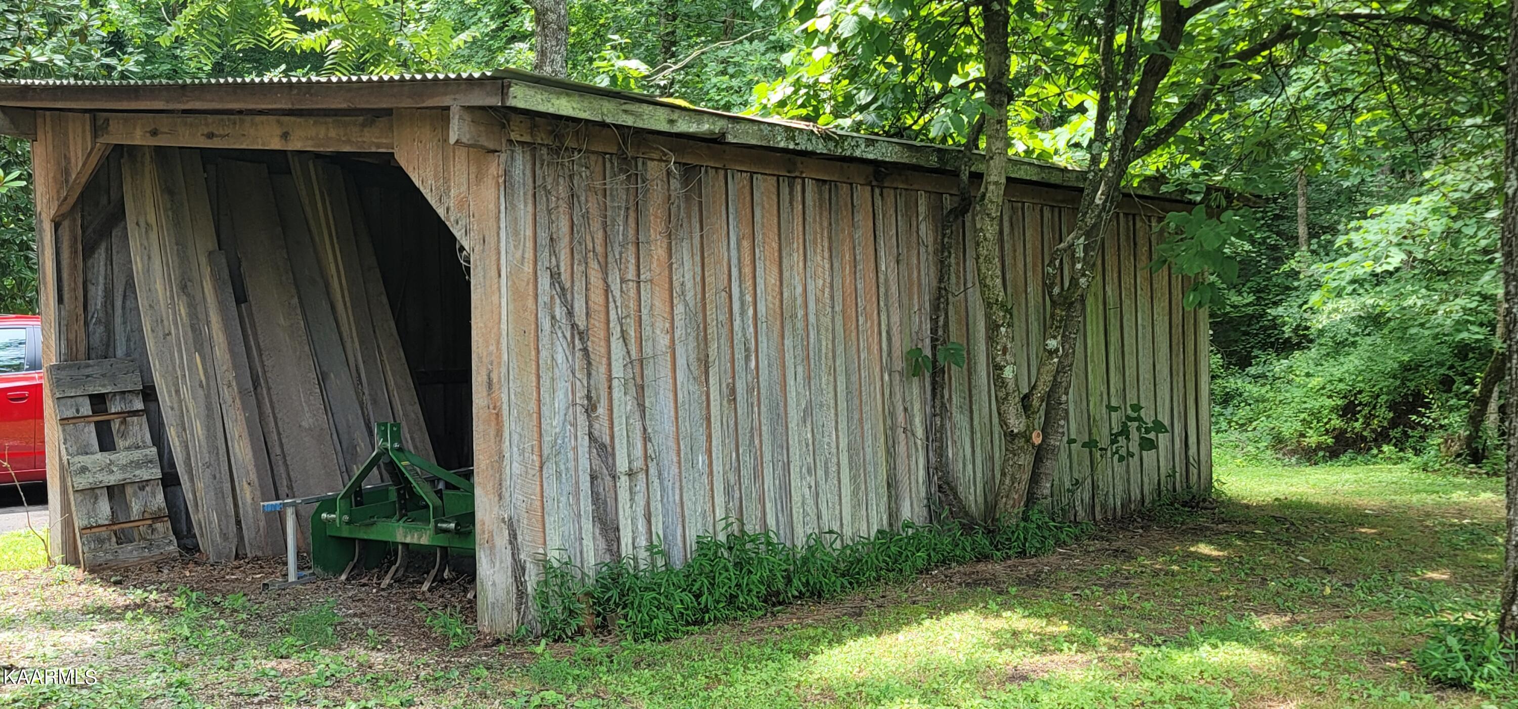 5936 Lanier Road Maryville, TN 37801 - Photo 32 of 40 Shed