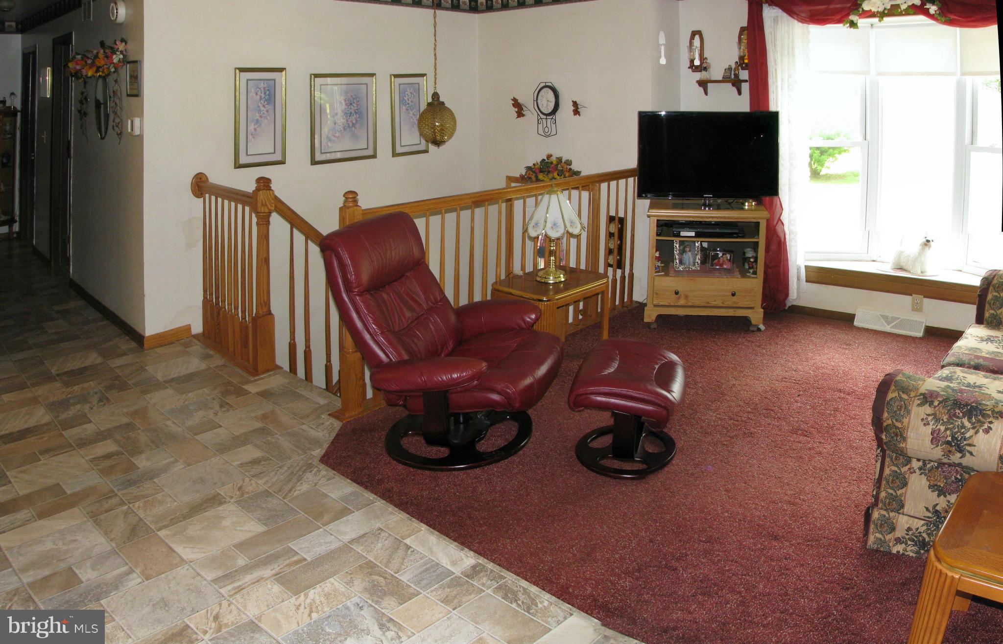 1953 Bachmans Valley Road Manchester, MD 21102 - Photo 5 of 23 entrance and hall