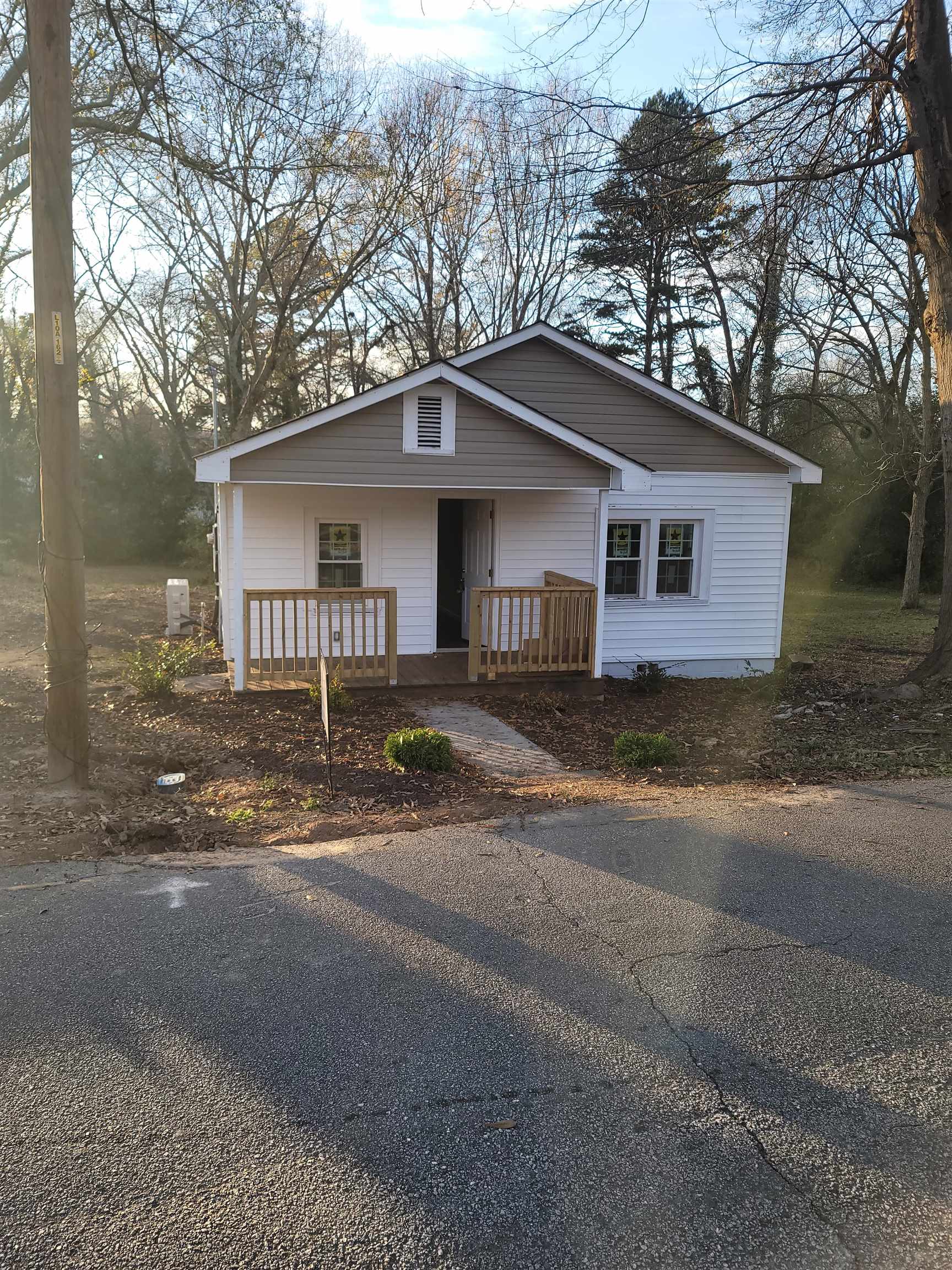 110 Scott Street Union, SC 29379 - Photo 3 of 15